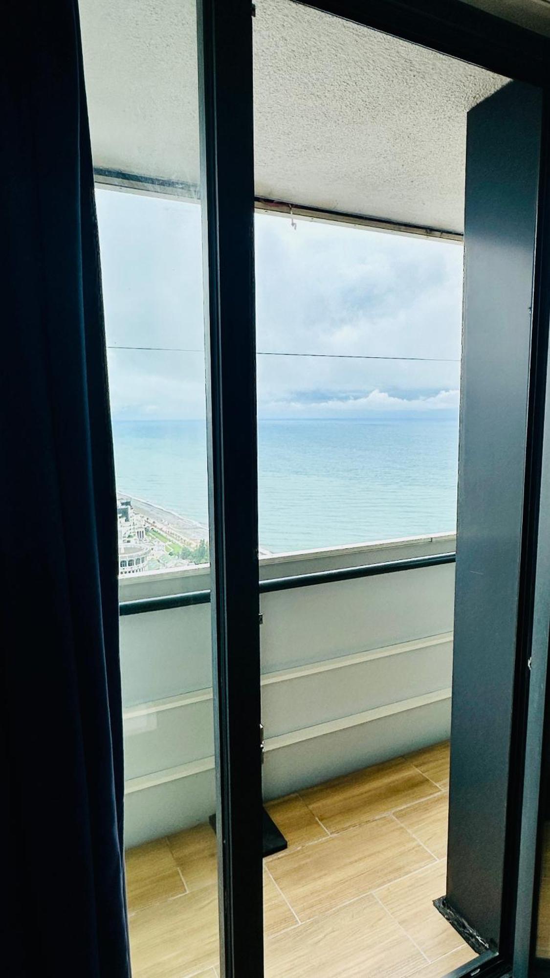Hotel New Orbi Batumi Exterior foto
