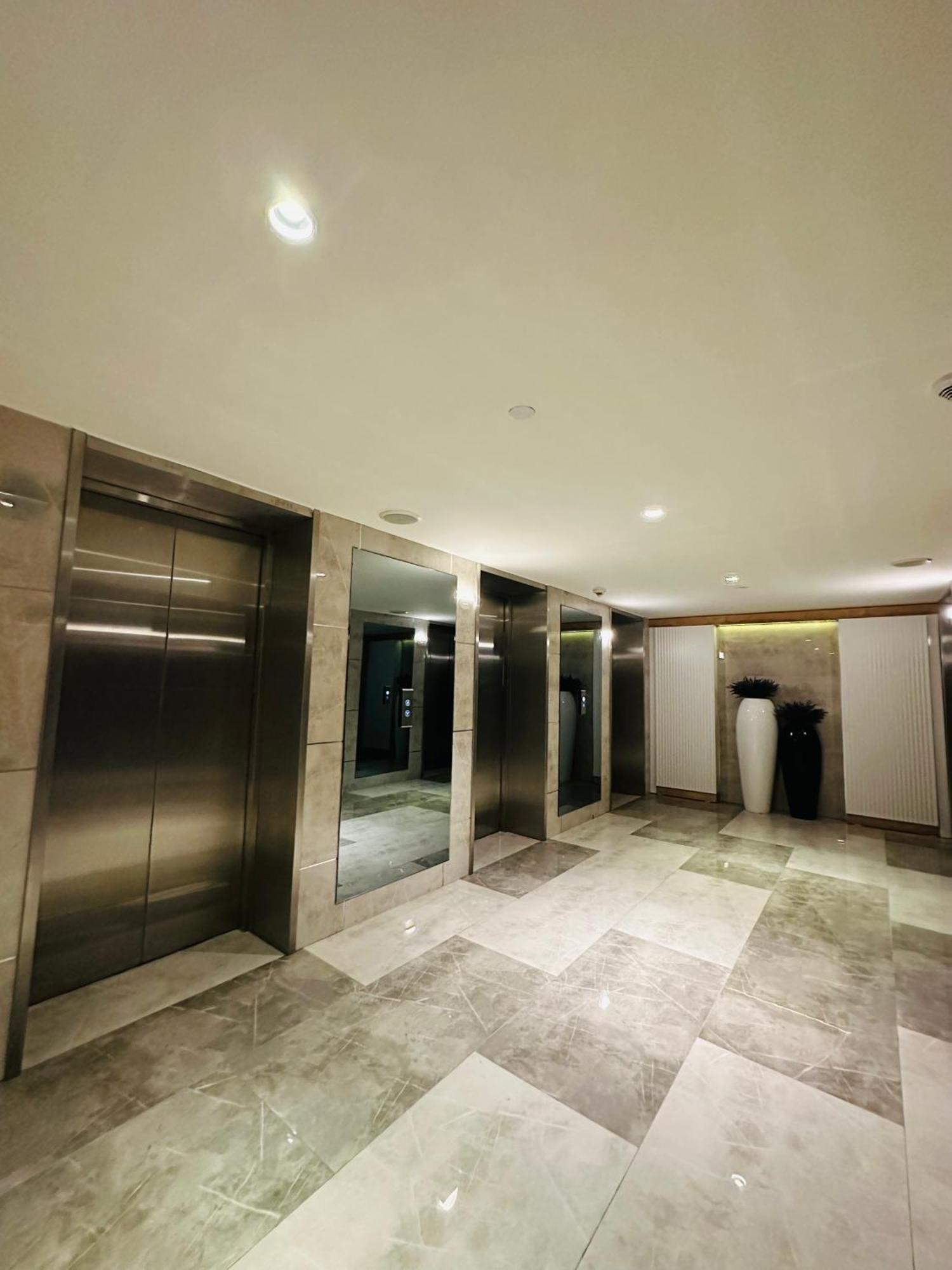 Hotel New Orbi Batumi Exterior foto